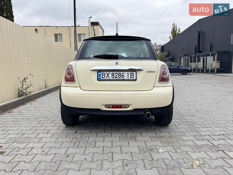 Хэтчбек MINI Cooper 2012 в Хмельницком