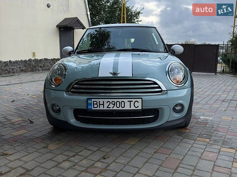 Хэтчбек MINI Cooper 2012 в Одессе