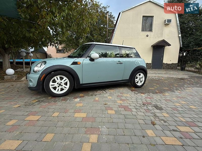 Хэтчбек MINI Cooper 2012 в Одессе