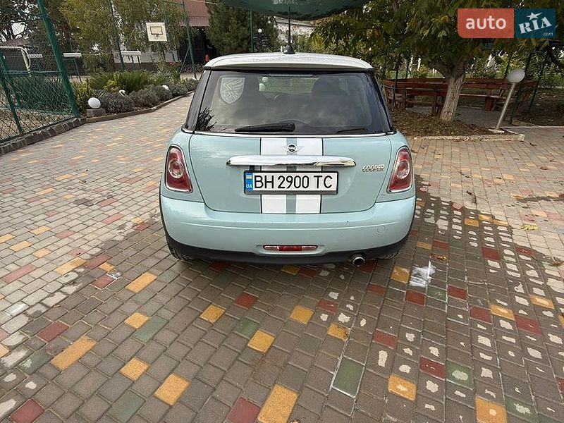 Хэтчбек MINI Cooper 2012 в Одессе
