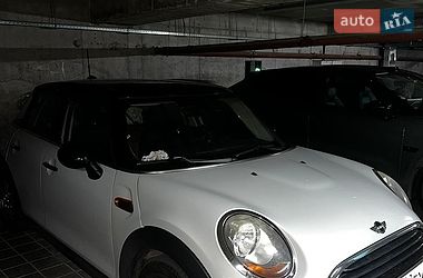Хэтчбек MINI Cooper 2016 в Львове