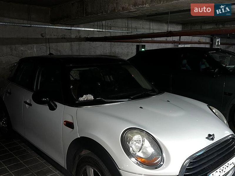 Хетчбек MINI Cooper 2016 в Львові фото Хетчбек MINI Cooper 2016 в Львові