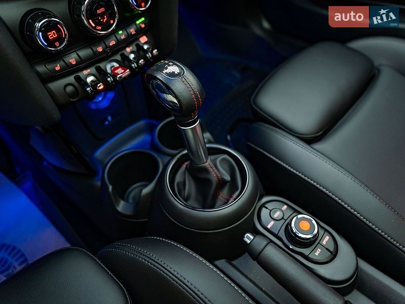 Хэтчбек MINI Cooper 2019 в Киеве
