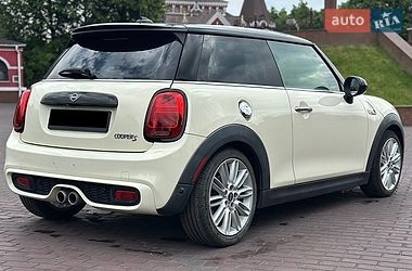 Хетчбек MINI Cooper 2018 в Дніпрі