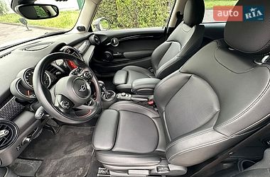 Хетчбек MINI Cooper 2018 в Дніпрі