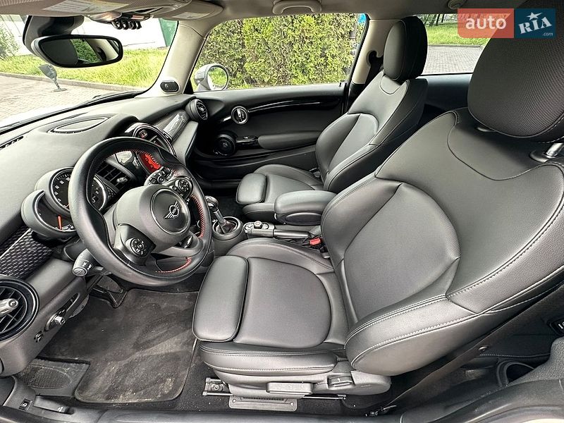 Хетчбек MINI Cooper 2018 в Дніпрі