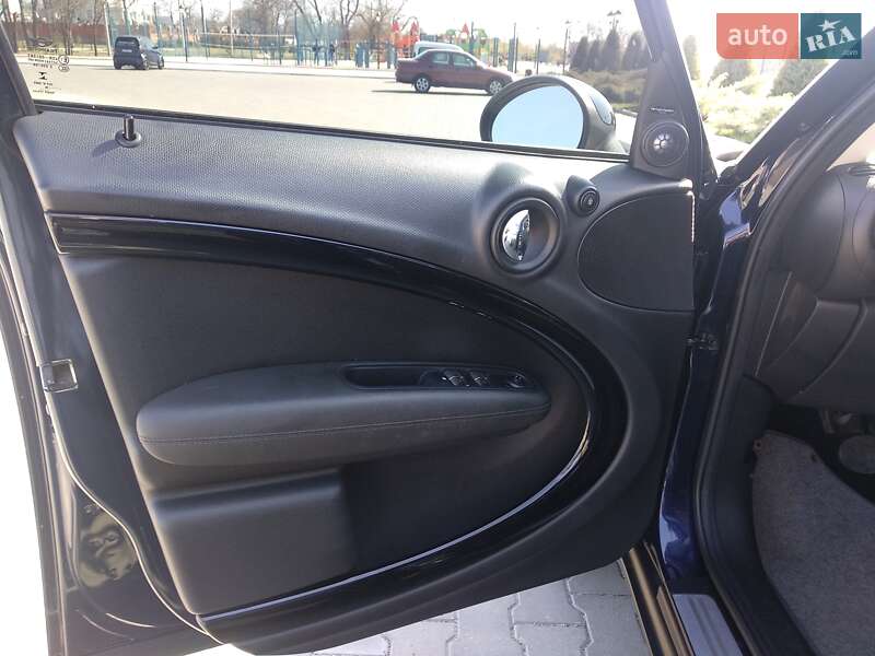 Внедорожник / Кроссовер MINI Countryman 2016 в Измаиле