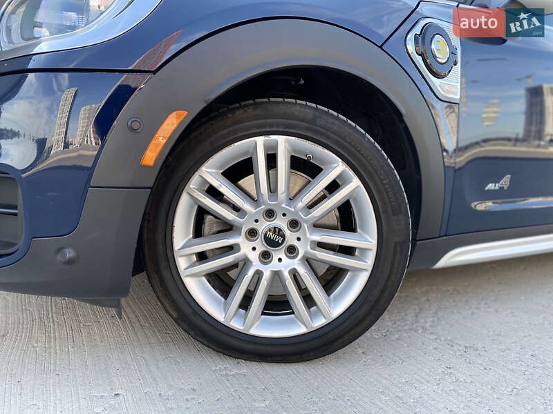 Внедорожник / Кроссовер MINI Countryman 2017 в Киеве