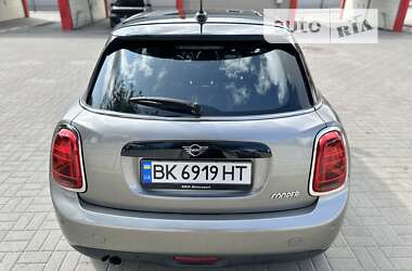 Хэтчбек MINI Countryman 2019 в 