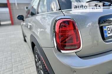 Хэтчбек MINI Countryman 2019 в 