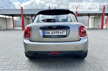 Хэтчбек MINI Countryman 2019 в 