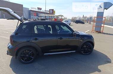 Внедорожник / Кроссовер MINI Countryman 2015 в Киеве