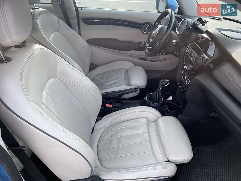 Хэтчбек MINI Countryman 2014 в Киеве