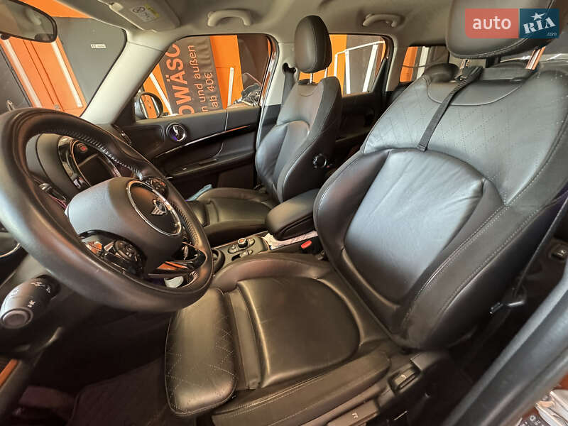 Хэтчбек MINI Countryman 2018 в Киеве фото 9 Хэтчбек MINI Countryman 2018 в Киеве