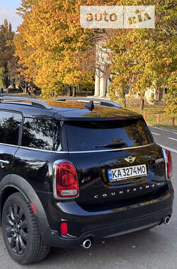 Хэтчбек MINI Countryman 2017 в Киеве