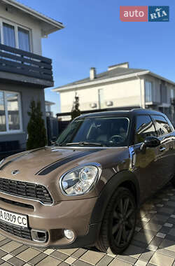 Внедорожник / Кроссовер MINI Countryman 2014 в Киеве