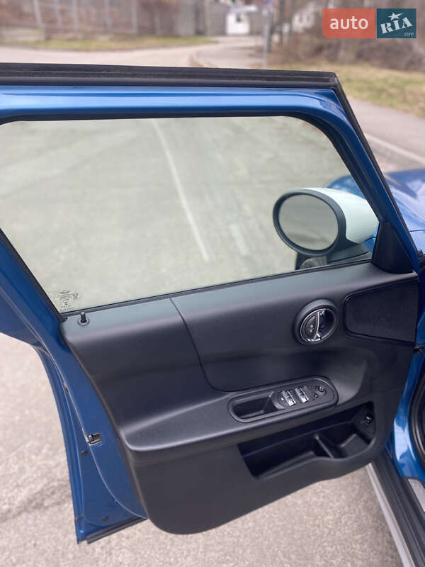 Хэтчбек MINI Countryman 2019 в Киеве