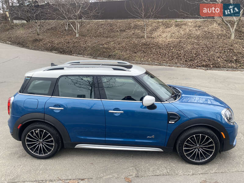 Хэтчбек MINI Countryman 2019 в Киеве