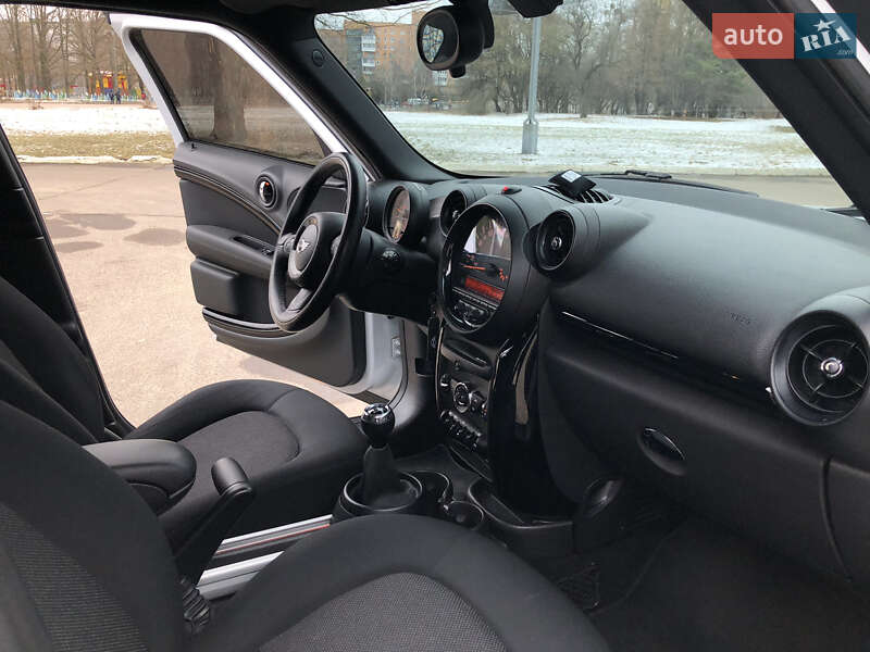 Внедорожник / Кроссовер MINI Countryman 2016 в Ровно