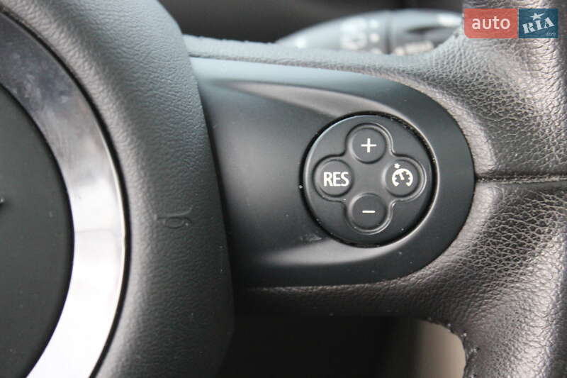 Внедорожник / Кроссовер MINI Countryman 2015 в Днепре