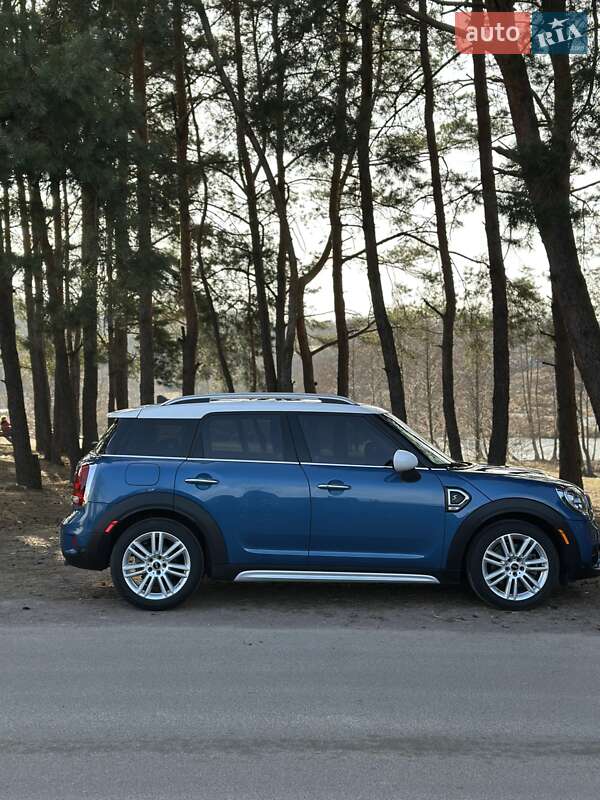 Хэтчбек MINI Countryman 2017 в Коростене