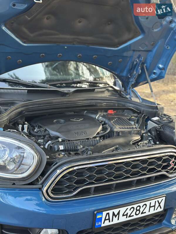 Хэтчбек MINI Countryman 2017 в Коростене