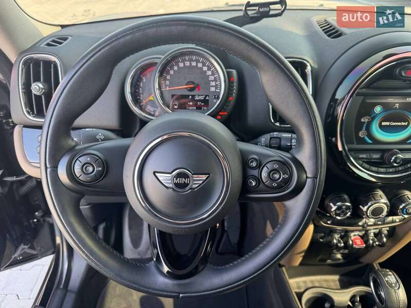 Хэтчбек MINI Countryman 2017 в Киеве