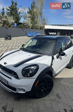 Позашляховик / Кросовер MINI Countryman 2015 в 