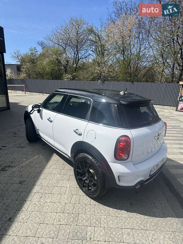 Внедорожник / Кроссовер MINI Countryman 2015 в Киеве