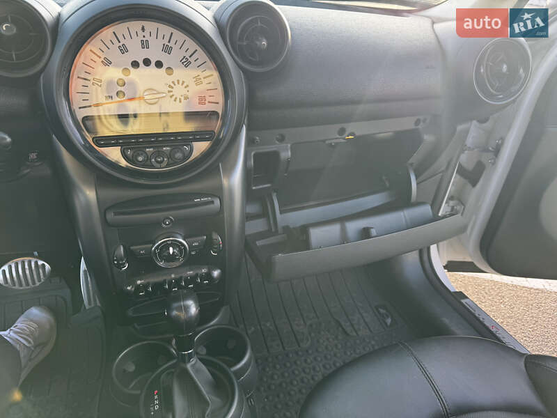 Хэтчбек MINI Countryman 2014 в Киеве