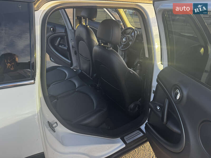 Хэтчбек MINI Countryman 2014 в Киеве
