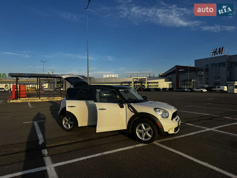 Хэтчбек MINI Countryman 2014 в Киеве