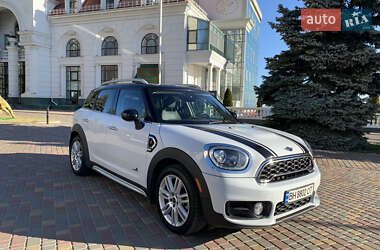 Хэтчбек MINI Countryman 2018 в 