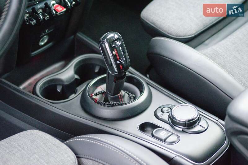 Хэтчбек MINI Countryman 2019 в Киеве