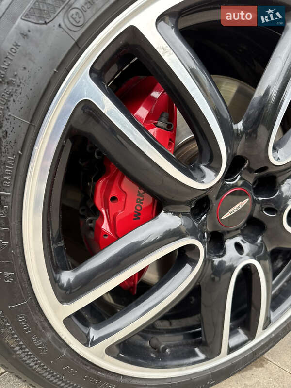 Хэтчбек MINI Countryman 2019 в Черновцах