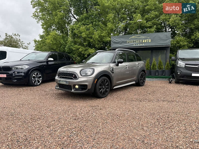 Хэтчбек MINI Countryman 2018 в 