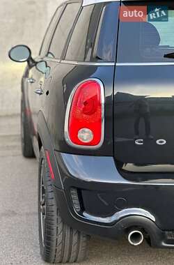 Внедорожник / Кроссовер MINI Countryman 2015 в 