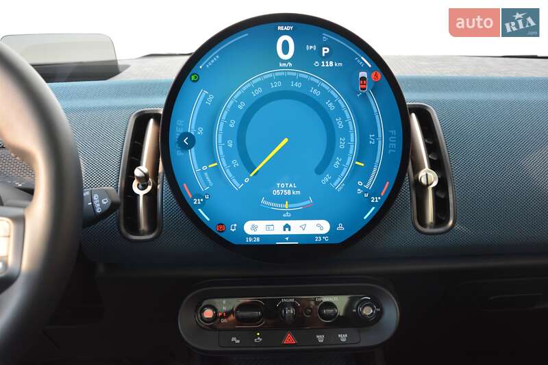 Внедорожник / Кроссовер MINI Countryman 2024 в Киеве