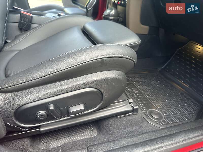 Хэтчбек MINI Countryman 2019 в Киеве фото 28 Хэтчбек MINI Countryman 2019 в Киеве