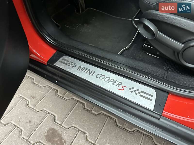 Хэтчбек MINI Countryman 2011 в Киеве