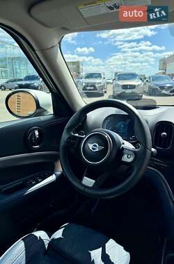 Внедорожник / Кроссовер MINI Countryman 2023 в 