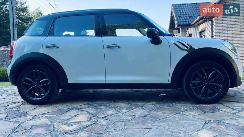 Внедорожник / Кроссовер MINI Countryman 2014 в Киеве