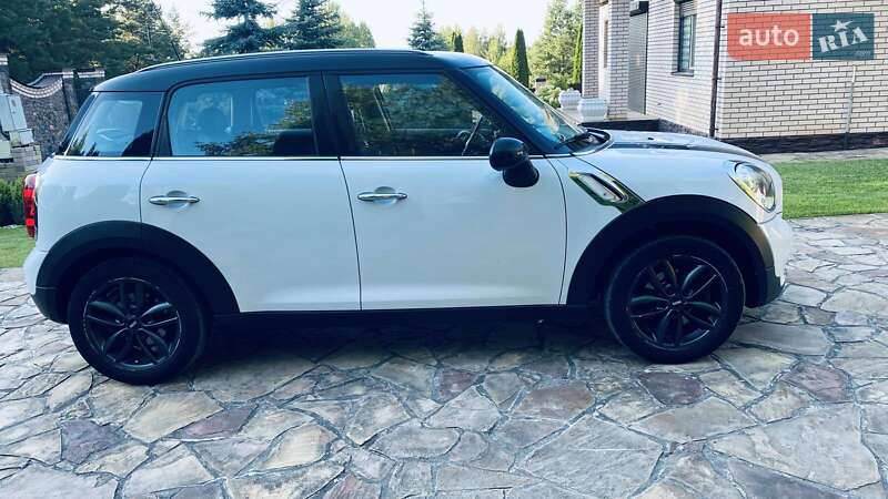 Внедорожник / Кроссовер MINI Countryman 2014 в Киеве