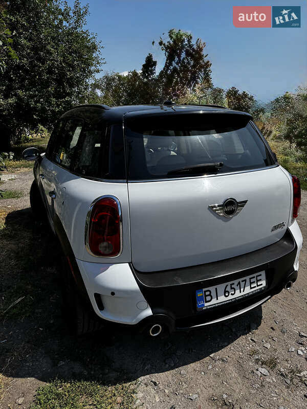 Позашляховик / Кросовер MINI Countryman 2011 в Глобиному