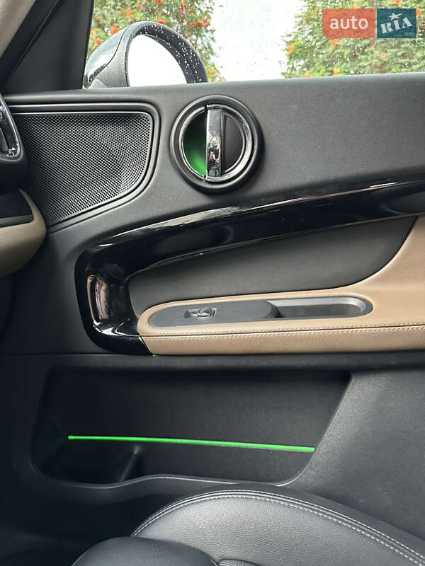 Хэтчбек MINI Countryman 2018 в Киеве фото 28 Хэтчбек MINI Countryman 2018 в Киеве