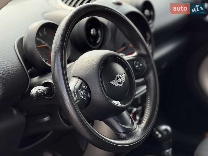 Внедорожник / Кроссовер MINI Countryman 2015 в Днепре фото 14 Внедорожник / Кроссовер MINI Countryman 2015 в Днепре
