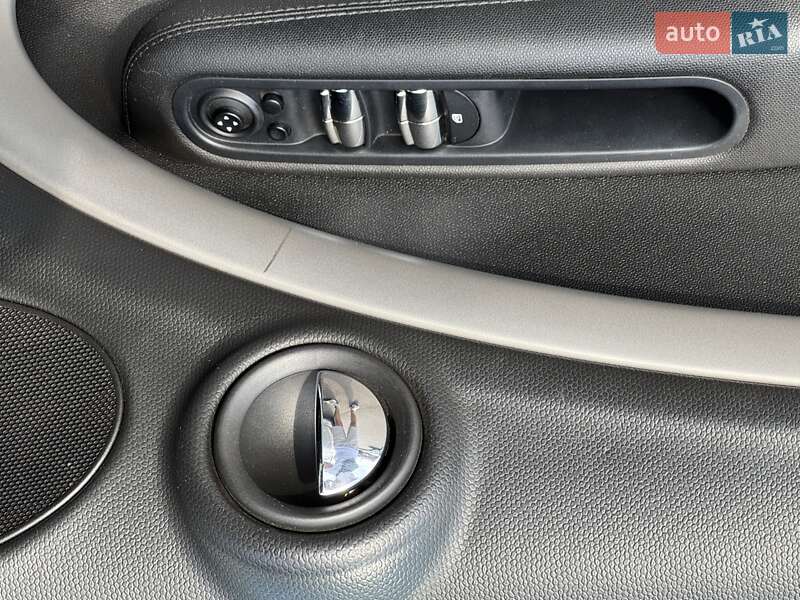 Внедорожник / Кроссовер MINI Countryman 2015 в Днепре фото 34 Внедорожник / Кроссовер MINI Countryman 2015 в Днепре