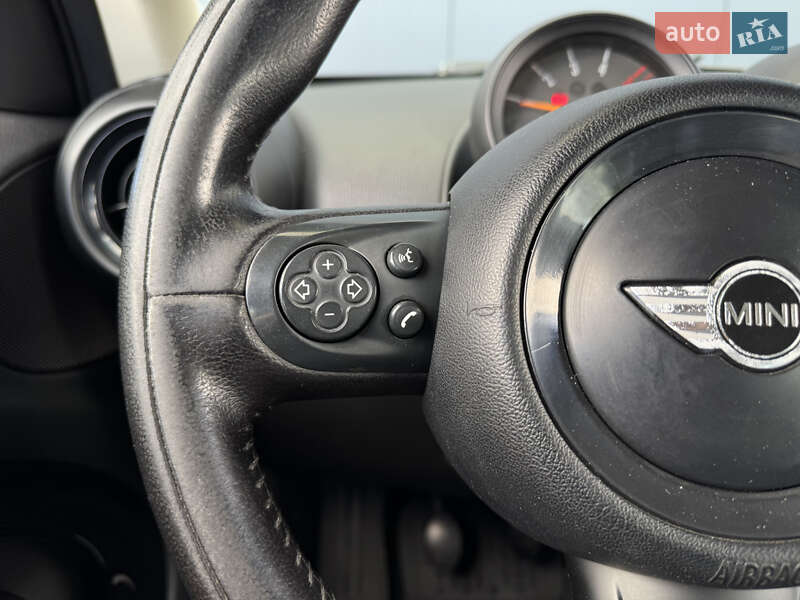 Внедорожник / Кроссовер MINI Countryman 2015 в Киеве