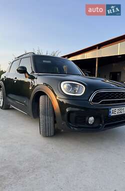 Хэтчбек MINI Countryman 2019 в 