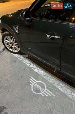 Хэтчбек MINI Countryman 2019 в 